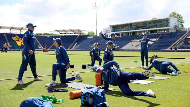 New Zealand Bowl First in Cardiff ODI Amid Rain Threats; Suzie Bates' Farewell Match 2 417054.6