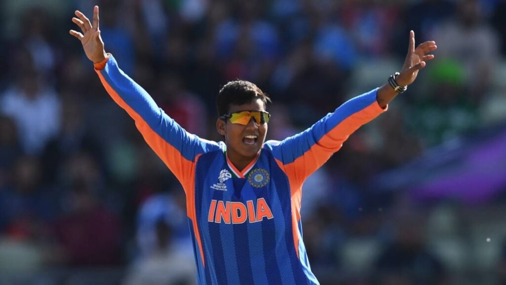 Mandhana, Deepti, Richa star as India breeze past Pakistan in T20 World Cup